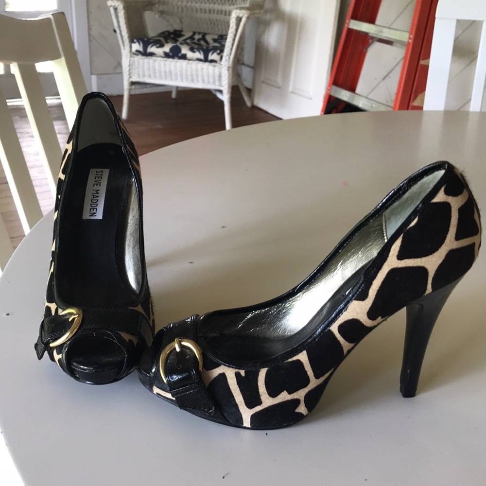 Steve Madden giraffe print pumps 3” heel women’s 7